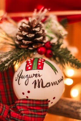 Sfera di Natale in Vetro Personalizzata Soggetto Pacchetto Regalo Dipinta A MANO Prodotto Made in Italy