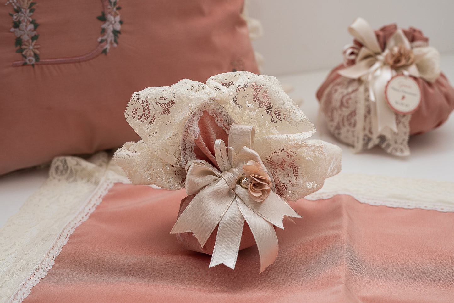Taffetà and Lace