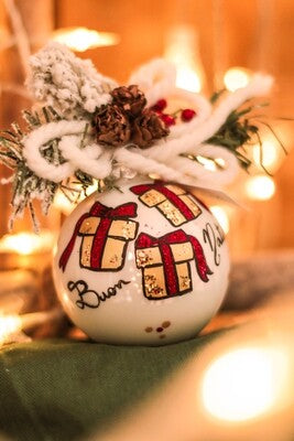 Sfera di Natale in Vetro Personalizzata Soggetto Pacchetti Dipinta A MANO Prodotto Made in Italy