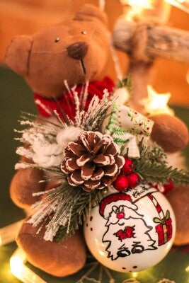 Sfera di Natale in Vetro Personalizzata Soggetto Babbo Natale con Pacchetto Regalo Dipinta A MANO Prodotto Made in Italy